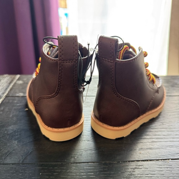 Cat and Jack Greyson boots, brown, toddler size 5 - Picture 3 of 4